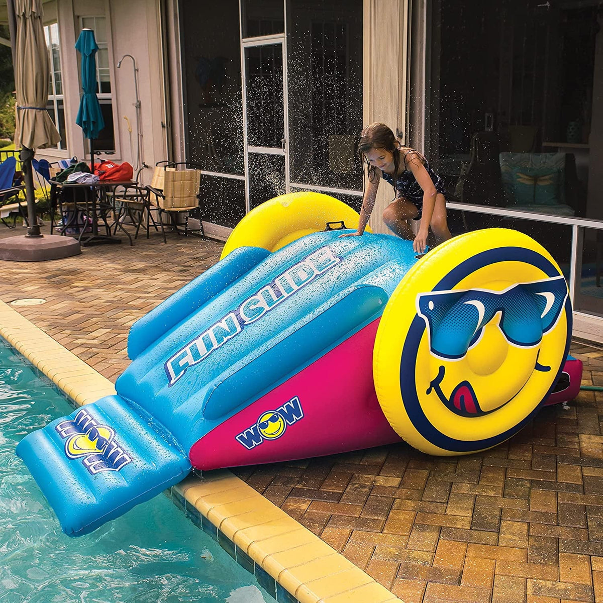 Inflatable Water Slide with Sprinklers T14782