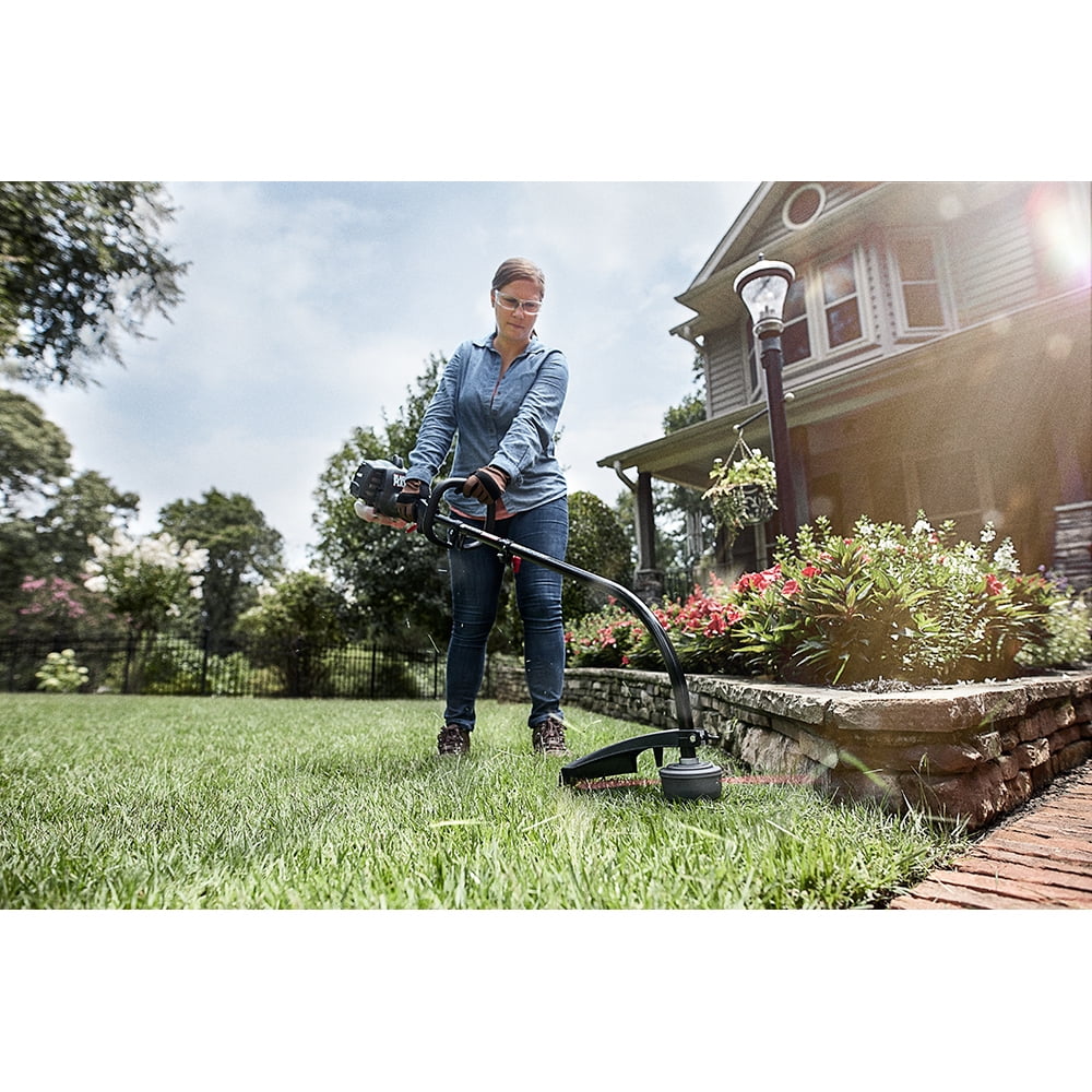 Black 2-Cycle Gas 25cc Curved Shaft String Trimmer S8176