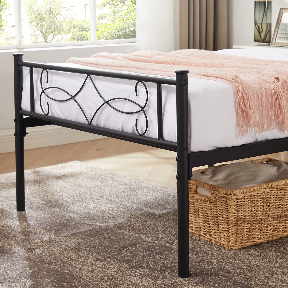 Twin Size Black Metal Platform Bed Frame with Headboard R35422