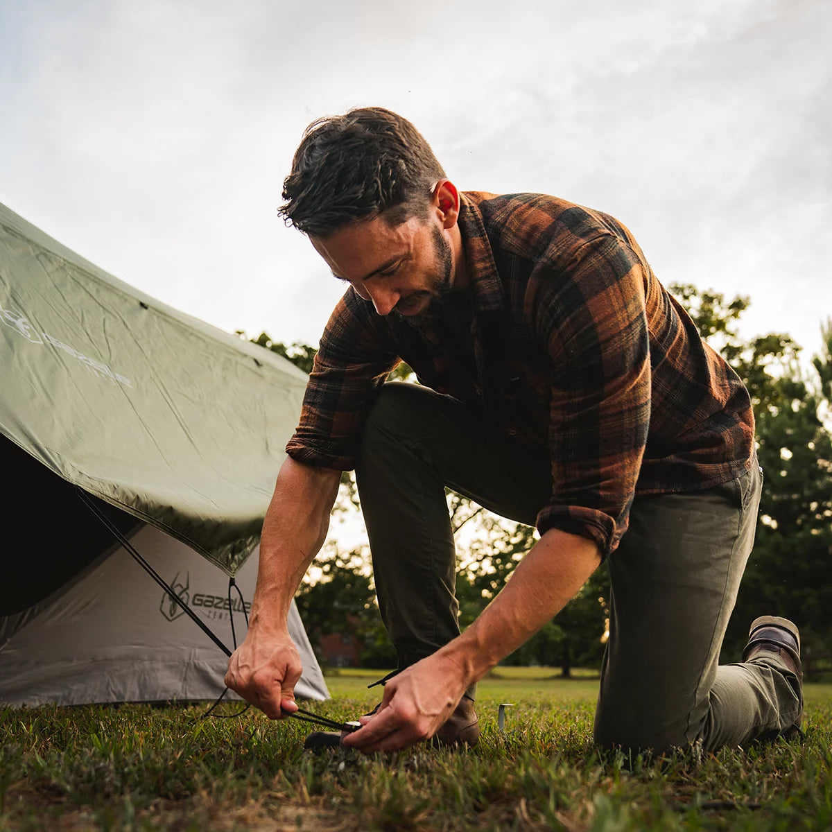 Portable Hub Tent, 3-6 Person, Alpine Green E60654