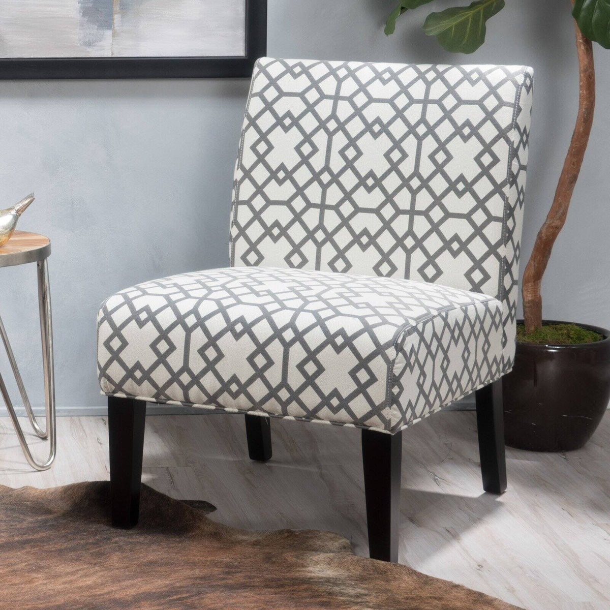Geometric Fabric Accent Chair O87520