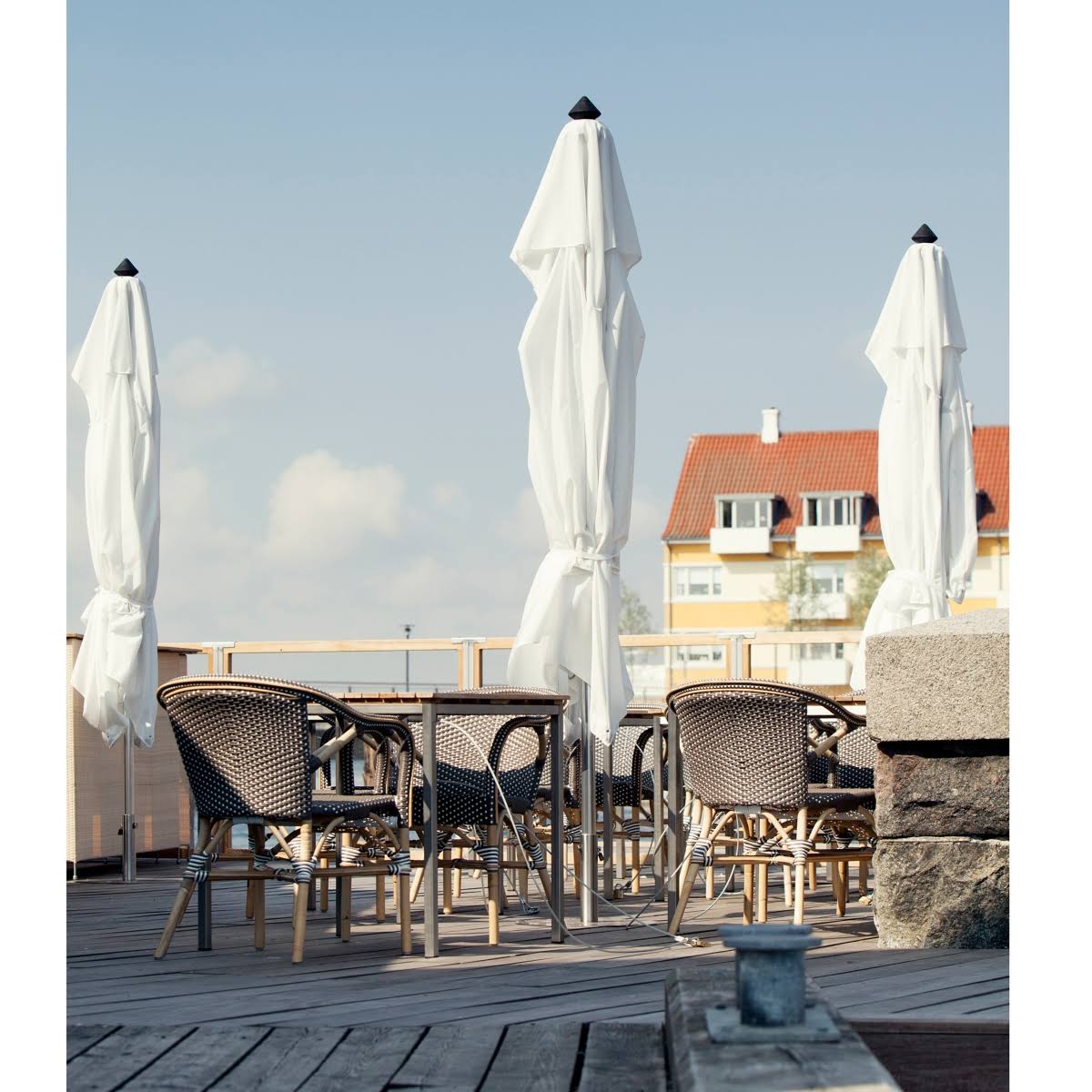White Cappuccino Dots Side Chair G745326