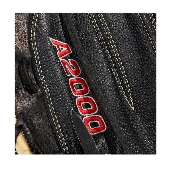 33.5x22 Baseball Mitt M197114
