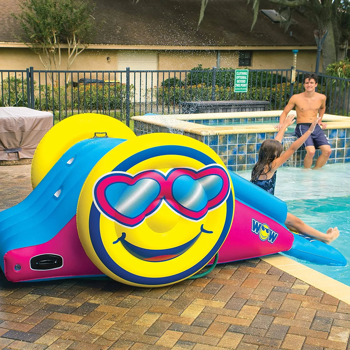 Inflatable Water Slide with Sprinklers T14782