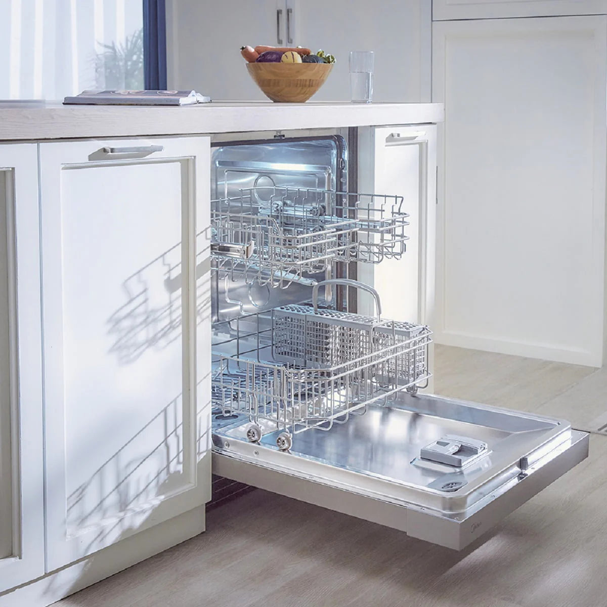 24 dBA Built-In Dishwasher P7288